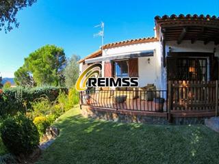 Maison à Cabanyes-Mas Ambrós-Mas Pallí. Hermosa casa de 3 habitaciones con piscina privada en urbanizaci