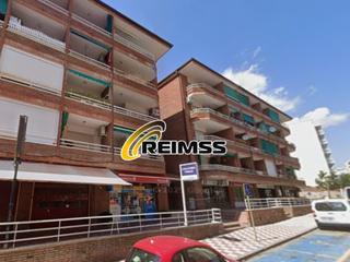 Appartement à Fenals. Piso amueblado en fenals  terraza, piscina y a 200m de la playa