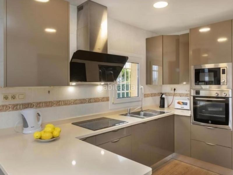 Foto 7039eacc-4a09-4008-8a1f-b0e0b966be09. Maison avec parking dans Santa Clotilde Lloret de Mar