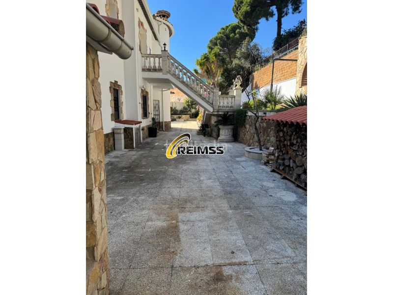 Foto 2d0d5774-de20-4bac-a056-eaf4143634b8. Casa amb aparcament a Canyelles Lloret de Mar