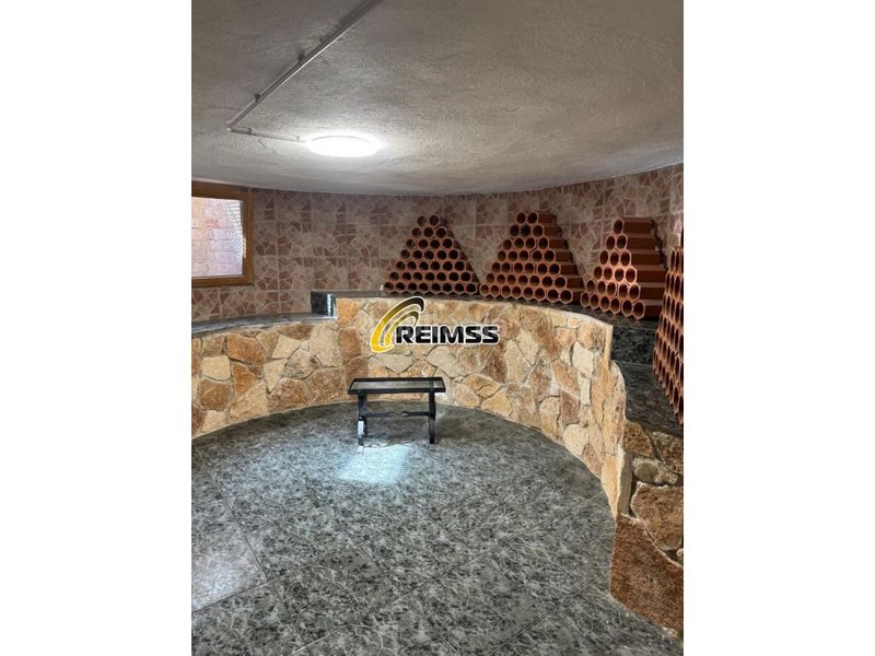 Foto 42b60fc4-9c83-44c3-87a1-f40de6ab34c9. Casa amb aparcament a Canyelles Lloret de Mar