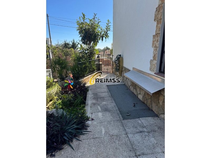 Foto 76d7811b-a72b-46bf-b146-208b1a860a9a. Casa amb aparcament a Canyelles Lloret de Mar