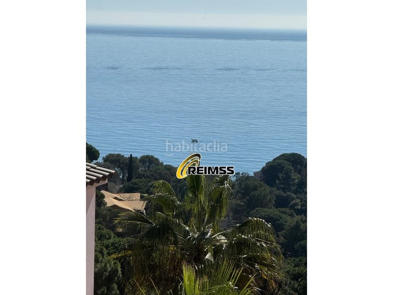 Foto 811b9505-127a-47c8-9940-7b7459d69200. Casa amb aparcament a Canyelles Lloret de Mar