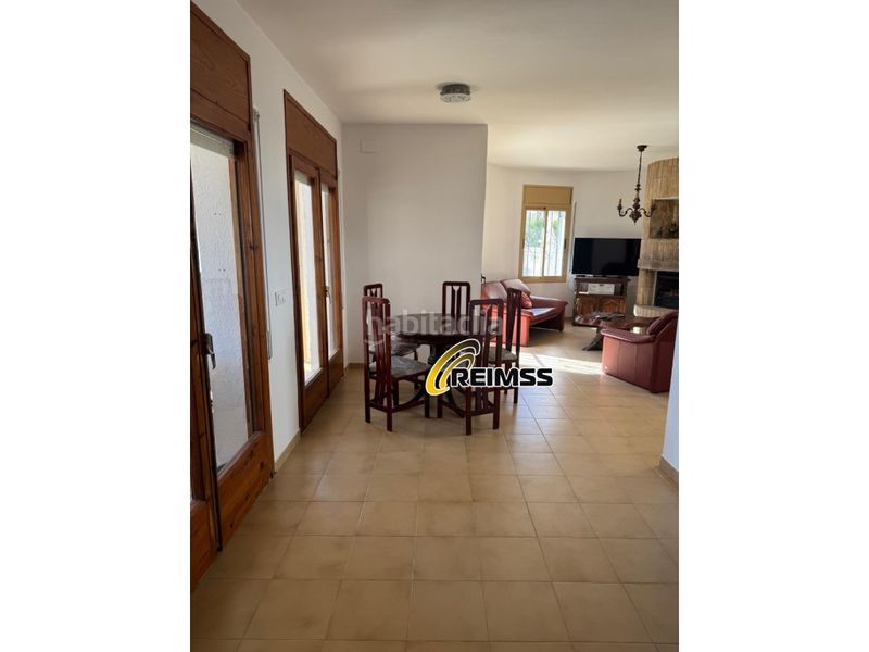 Foto b2b475c3-2e9c-445a-8ba9-5c396e9faaa7. Casa amb aparcament a Canyelles Lloret de Mar