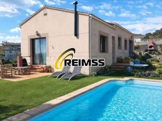 Haus in Residencial Park. Casa con piscina a 15 minutos de blanes y sus playas, costa brav