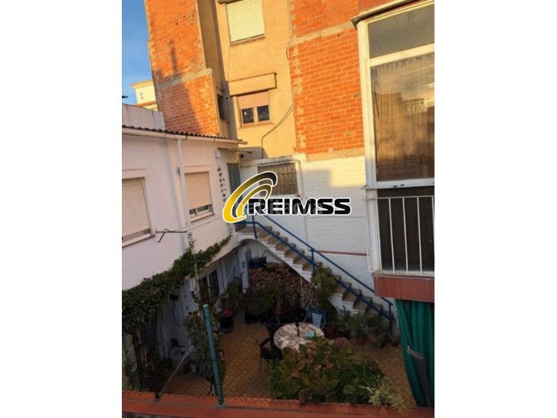Foto d4be13a7-ecfd-46cf-b8a5-0e3834b0626e. Casa a Centre Blanes