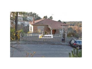 Maison  Sureres, 77