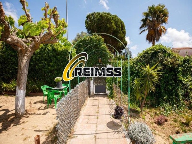 Foto 6a416f31-a86d-41a2-938b-3ace1747a537. Casa amb piscina a Tordera Tordera