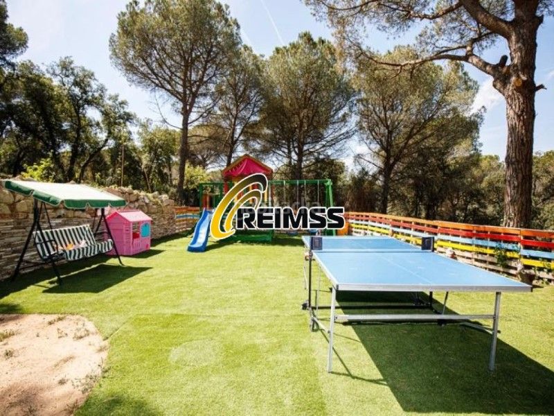 Foto fd435fd6-383a-490e-90e8-2d6a9d5658d1. Casa amb piscina a Tordera Tordera