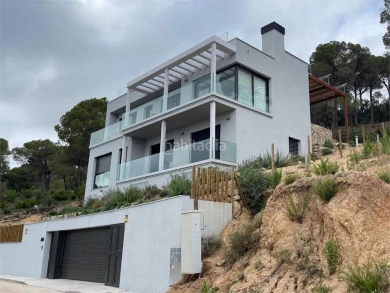 Foto 1c410322-f58a-43ed-af0c-6763ded6ab61. Casa amb piscina a Lloret Verd - Els Pinars Lloret de Mar
