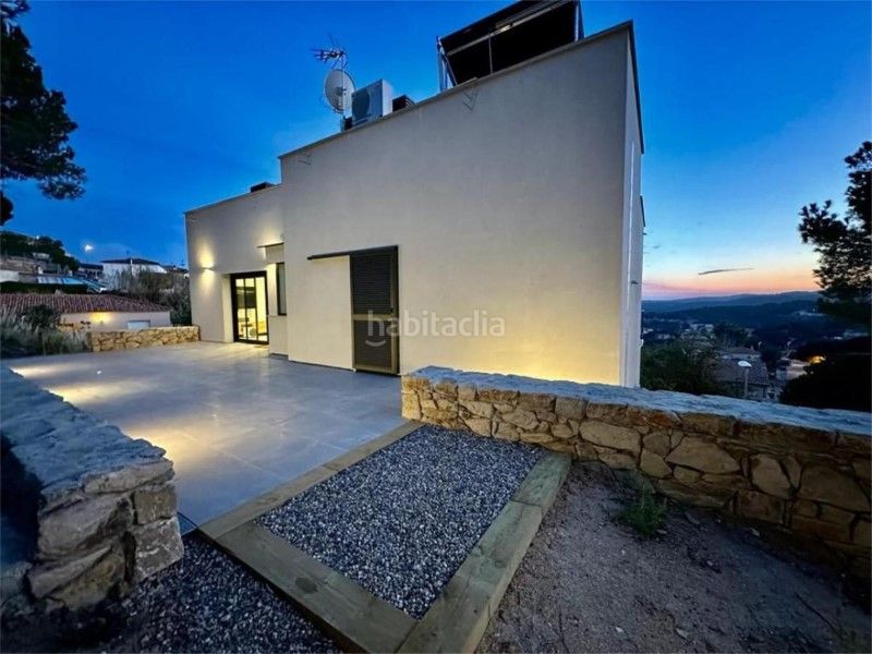 Foto b05408ab-d5bb-4b55-b69f-0fb74ee56cc8. Casa amb piscina a Lloret Verd - Els Pinars Lloret de Mar