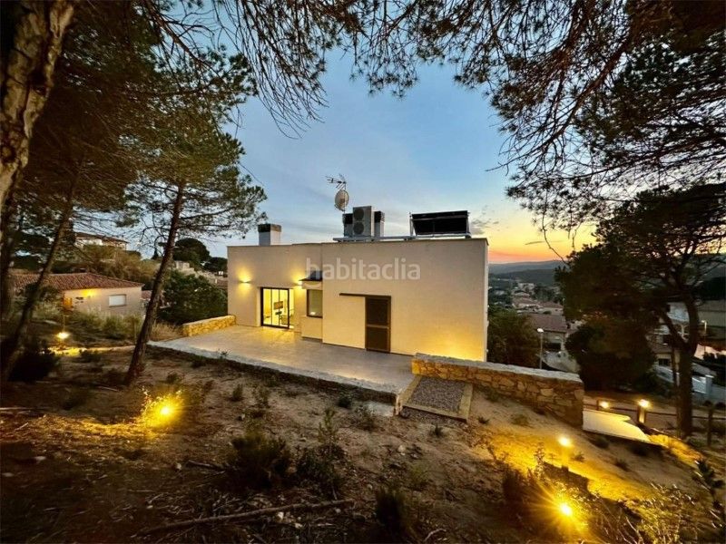 Foto cb975eca-ba93-468d-b4d5-eeb5783d628c. Casa amb piscina a Lloret Verd - Els Pinars Lloret de Mar