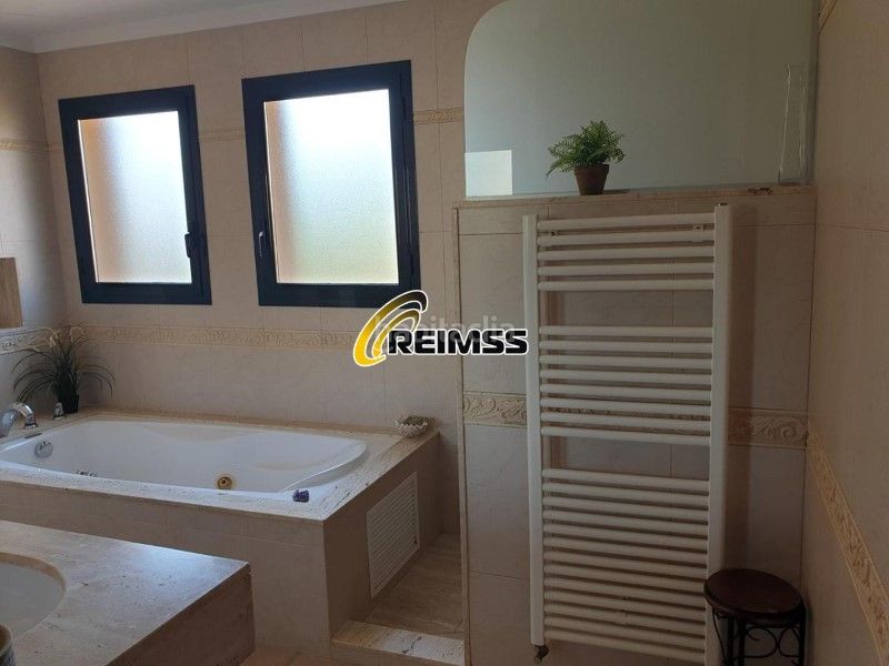 Foto 0fa0b1e1-5ecf-4411-b0ef-d9d85e257272. Casa amb piscina a Condado del Jaruco - Puigventós Lloret de Mar