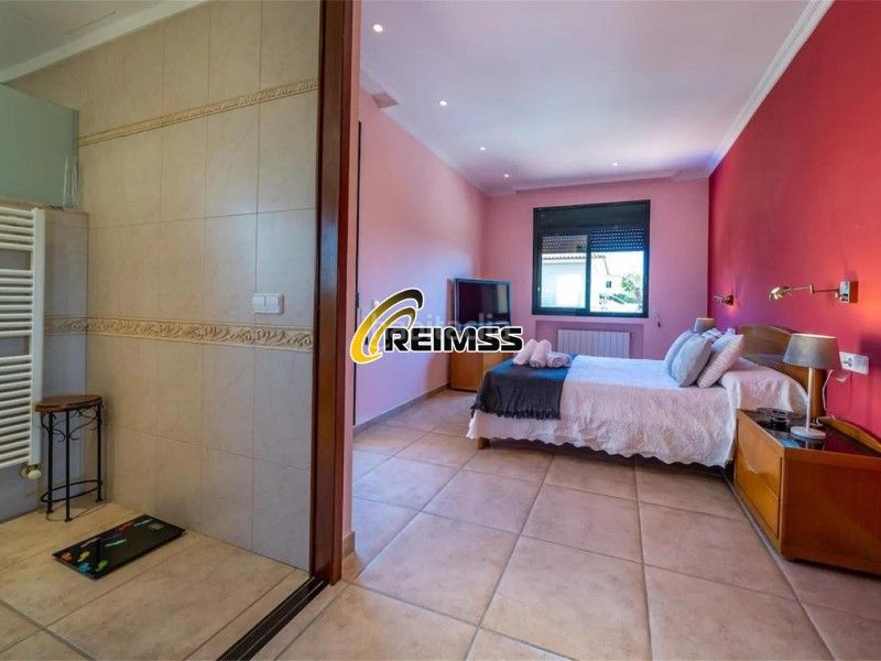 Foto 7030a054-9960-4ee5-9d6c-cd2e5b6b2aad. Casa amb piscina a Condado del Jaruco - Puigventós Lloret de Mar