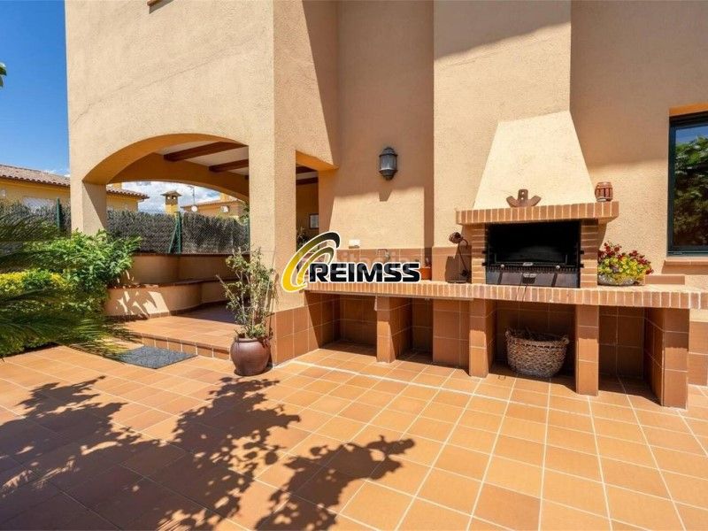 Foto f981078d-22a2-43a2-b9f0-c6fa780f7fb3. Casa amb piscina a Condado del Jaruco - Puigventós Lloret de Mar