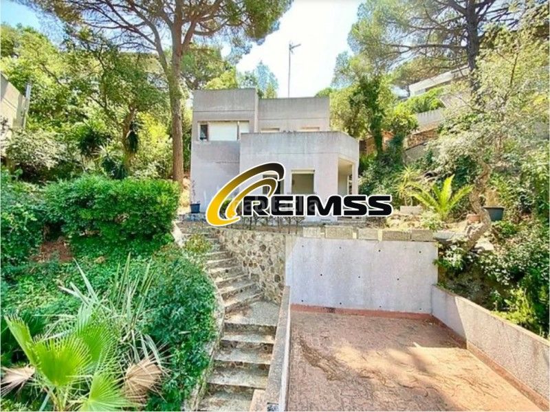 Foto 3ee9fac4-0acb-4ab0-96ff-3f4a466c8155. Casa a Canyelles Lloret de Mar