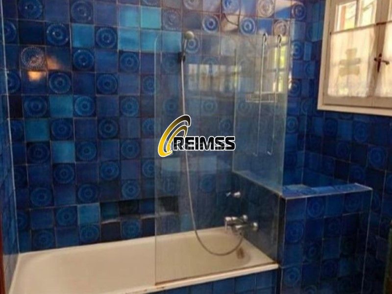 Foto dbe76ae2-883e-4a81-b364-8078679a36f1. Casa dos casas adosadas de 4 hab en cala canyelles, , girona. en Lloret de Mar