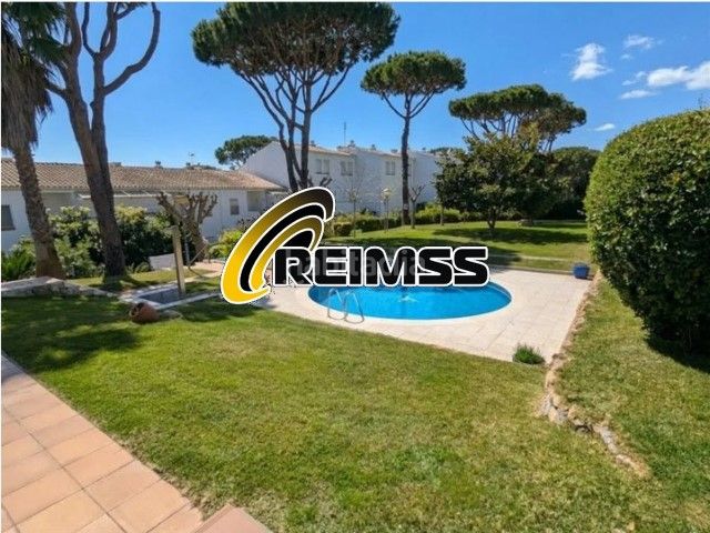 Foto d210cd5c-5f9a-4b1c-a6e4-e4e206e7798c. Casa amb piscina a Los Pinos-Politur Platja d´Aro