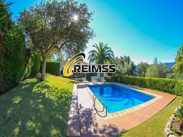Foto 3243b6d4-84e2-4777-83e8-714614caa9e4. Casa amb piscina a Cabanyes-Mas Ambrós-Mas Pallí Calonge