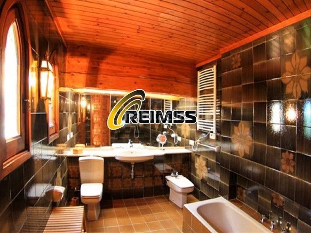 Foto 8cb15e2f-908b-48df-afe9-54b2b1285572. Casa amb piscina a Cabanyes-Mas Ambrós-Mas Pallí Calonge