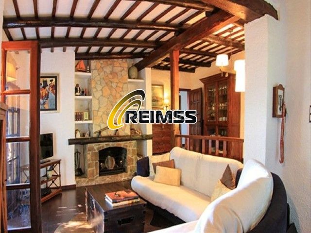 Foto c38affd9-4010-4ea1-b745-97445acc61df. Casa amb piscina a Cabanyes-Mas Ambrós-Mas Pallí Calonge