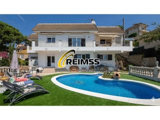Maison  Calle llevant, 43