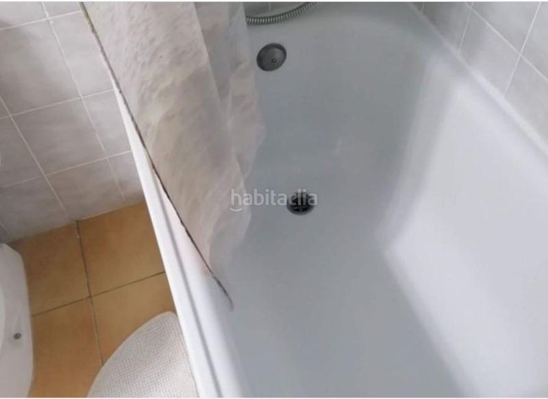 Foto 1a9b3b32-61c0-4693-8b4a-7005e021fc79. Pis amb piscina a Fenals Lloret de Mar