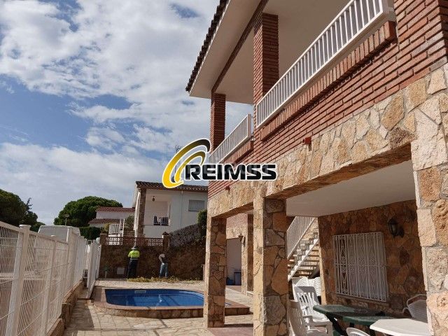 Foto 08e66986-f97a-4adc-bfa6-aa87f2a6aefa. Casa a Canyelles Lloret de Mar