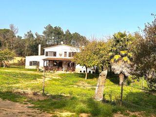 Casa a Montbarbat. Masía con cuadras y 40.000 m en montbarbat