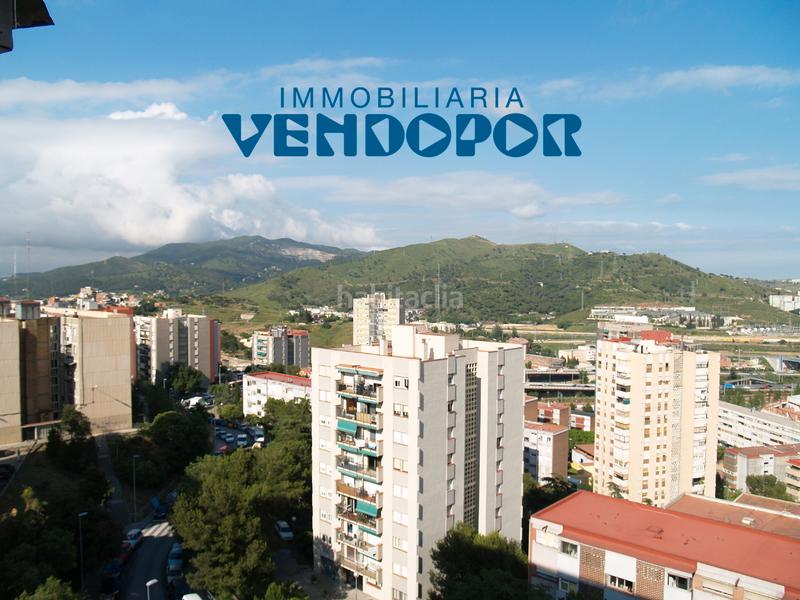 Foto a2072318-2923-4bd3-a9c7-94685be379c4. Autoparkplatz in avinguda dels rasos de peguera 39 in Barcelona