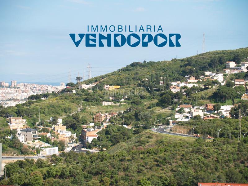 Foto ada59e0a-a694-49ed-8ec4-57101824db60. Autoparkplatz in avinguda dels rasos de peguera 39 in Barcelona