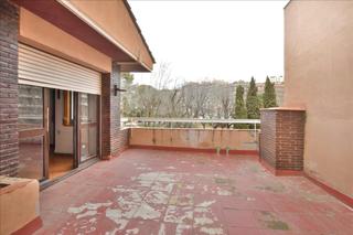 Dúplex en Cementiri Vell. Piso con terraza