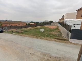 Terreno residencial en Carrer d' olot 4. Terreno residencial en venta