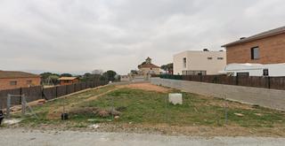 Terrain résidentiel à Carrer d' olot 4. Terreno residencial en venta