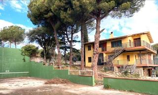 Casa  Carrer riu fluvi. Casa con jardn y piscina