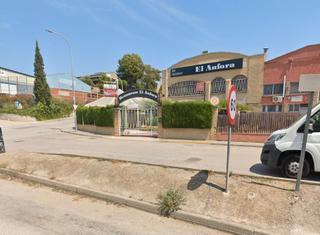 Rent Industrial building  Avinguda de sentmenat. Traspaso local