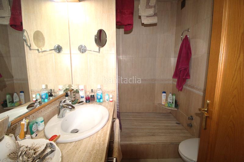 Foto 1176d0bc-3f16-4cd0-b2ce-97b6d7c68c79. Semi detached house with heating parking in Estació de França Mollet del Vallès