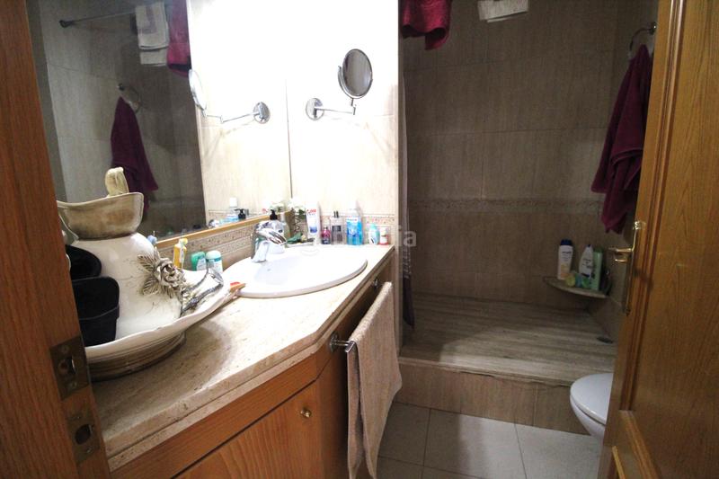 Foto 5f0268bb-874d-489e-ab77-b4e69068e695. Semi detached house with heating parking in Estació de França Mollet del Vallès