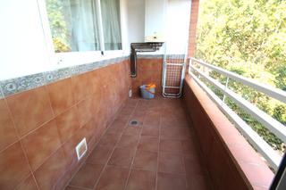 Location Appartement à Can Borrell. Alquiler temporal piso con parking
