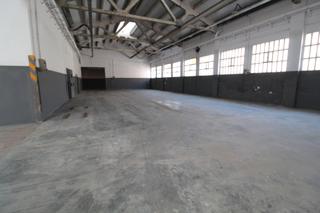 Capannone industriale in Carrer de Watt