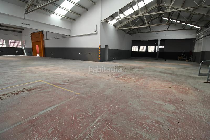 Foto e518e3af-a2cf-4acc-82c1-7fa313456a28. Rent industrial building in Zona Industrial Barberà del Vallès