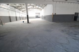 Nau industrial a Carrer de Watt