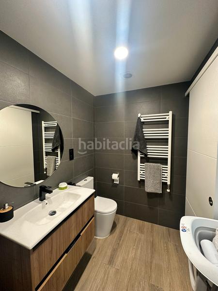 Foto 50546af4-d5ce-43dc-bfdb-f8095b396853. Planta baja piso con jardín en Montmeló