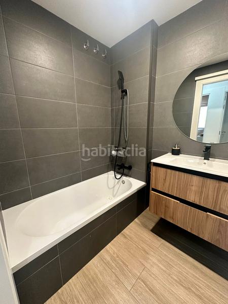 Foto affdff02-a5ed-4a46-b274-f5f688b7ba27. Planta baja piso con jardín en Montmeló