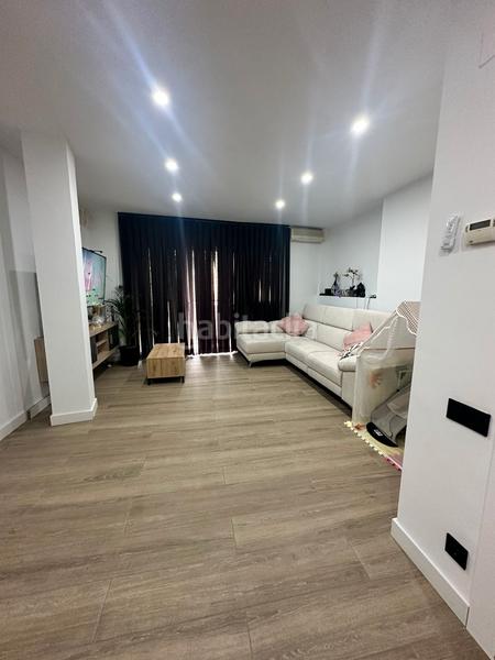 Foto b31a4a29-e694-40aa-86e5-8545ccfbf83f. Planta baja piso con jardín en Montmeló