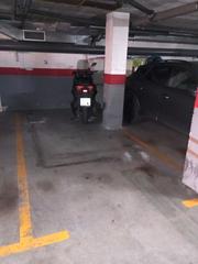 Aparcament cotxe  Carrer joan ambrós i lloreda. Parking coche can borrell