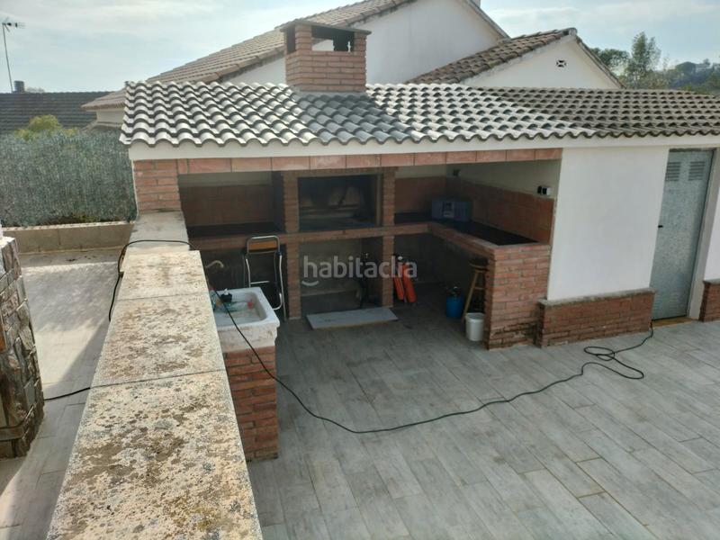 Foto 03a8f86d-d4bf-4d5e-b0aa-cf1d10dcb96f. Casa amb xemeneia calefacció aparcament piscina a Lliçà d´Amunt