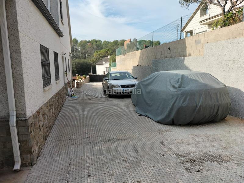 Foto 85ff9101-697f-49c3-9109-69fc49bdeadd. Casa amb xemeneia calefacció aparcament piscina a Lliçà d´Amunt