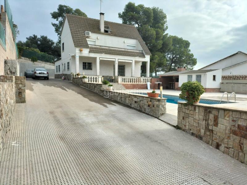 Foto d25c1618-e335-4c2c-95a4-922f4b14b302. Casa amb xemeneia calefacció aparcament piscina a Lliçà d´Amunt