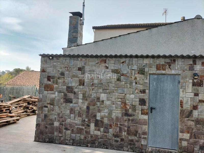 Foto dfd6dcc6-caaf-4b80-a2e5-91d99f2bb965. Casa amb xemeneia calefacció aparcament piscina a Lliçà d´Amunt